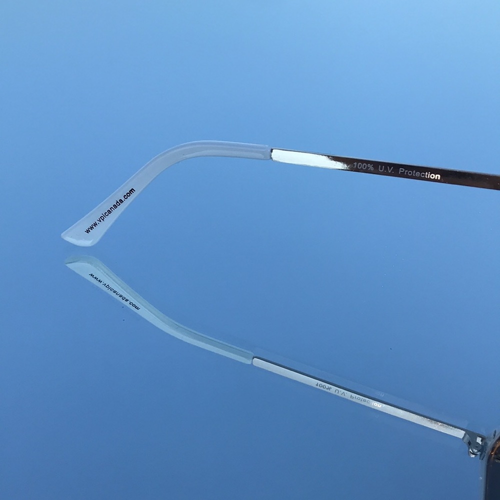 Vintage white frame cat eye sunglasses - Picture 3 of 8